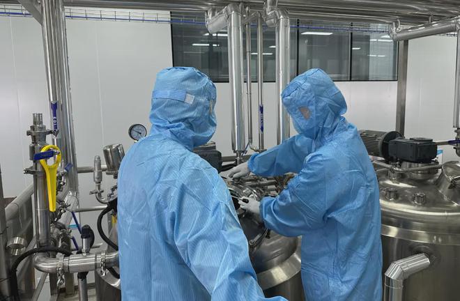 碧蓮生物 以卓越員工管理與技術(shù)培養(yǎng)為核心，構(gòu)筑化妝品生產(chǎn)服務(wù)品質(zhì)新高地